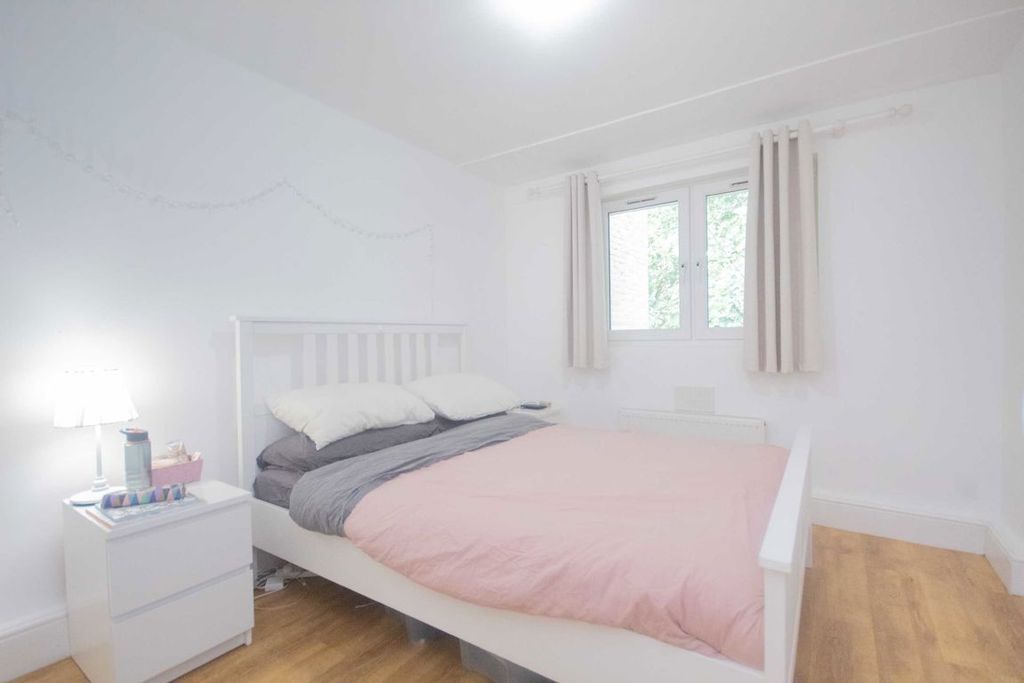 Property photo 3 of 4