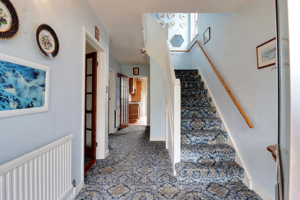 Property photo 2 of 15 Hallway