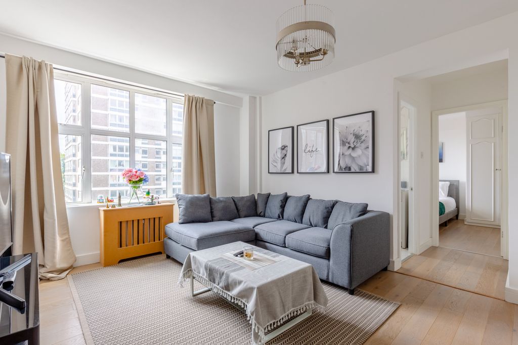 Property photo 3 of 21