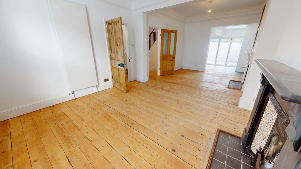 Property photo 2 of 20 1827-10082026_113435