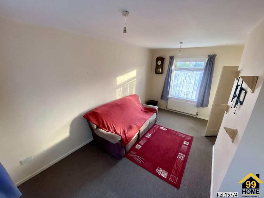 Property photo 3 of 13 Photo 2