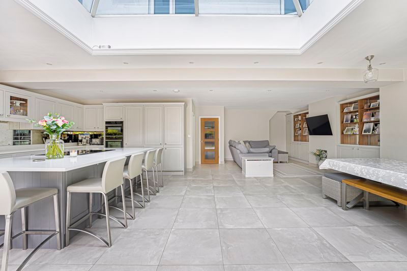 Property photo 2 of 28 Photo 10