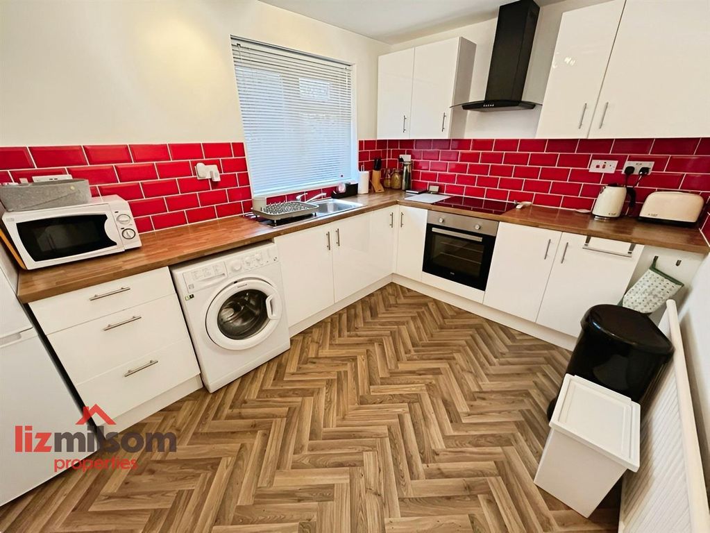 Property photo 2 of 16