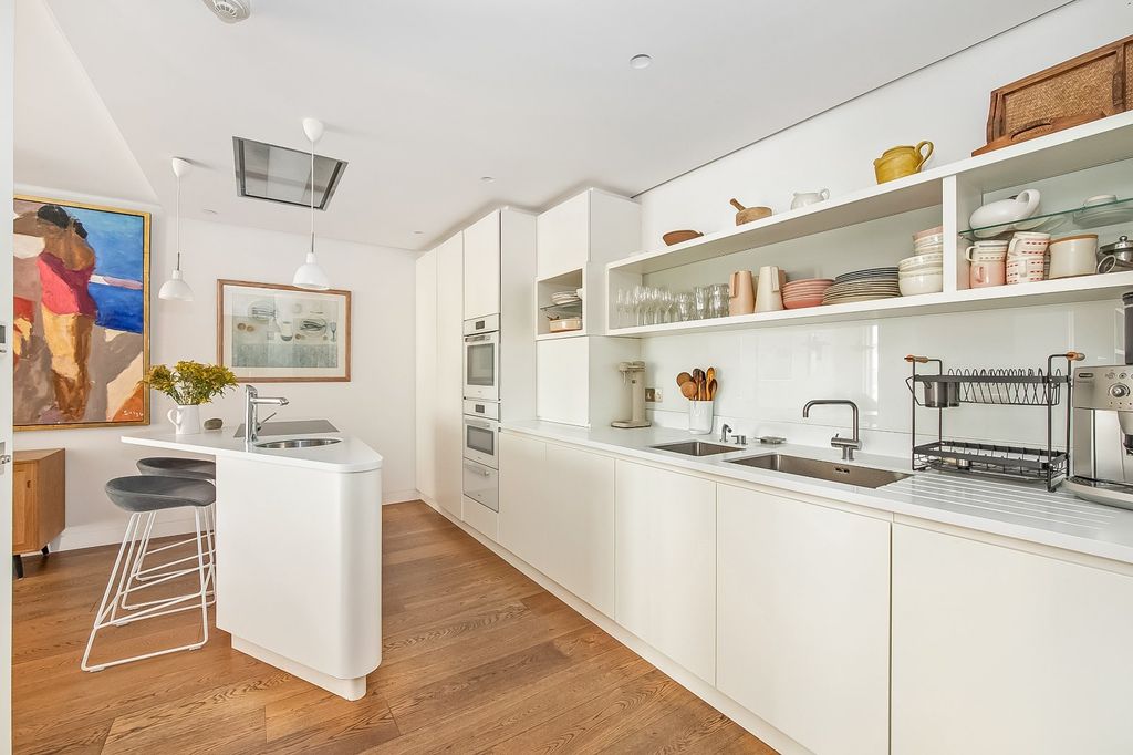 Property photo 3 of 12 Ground Floor