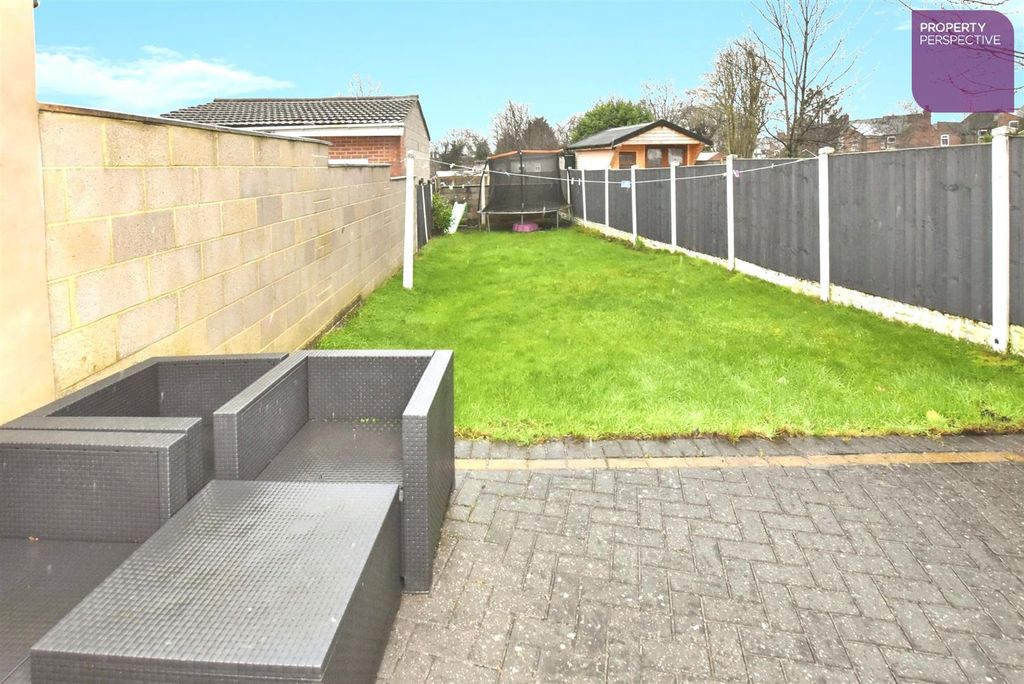 Property photo 2 of 18 Outside