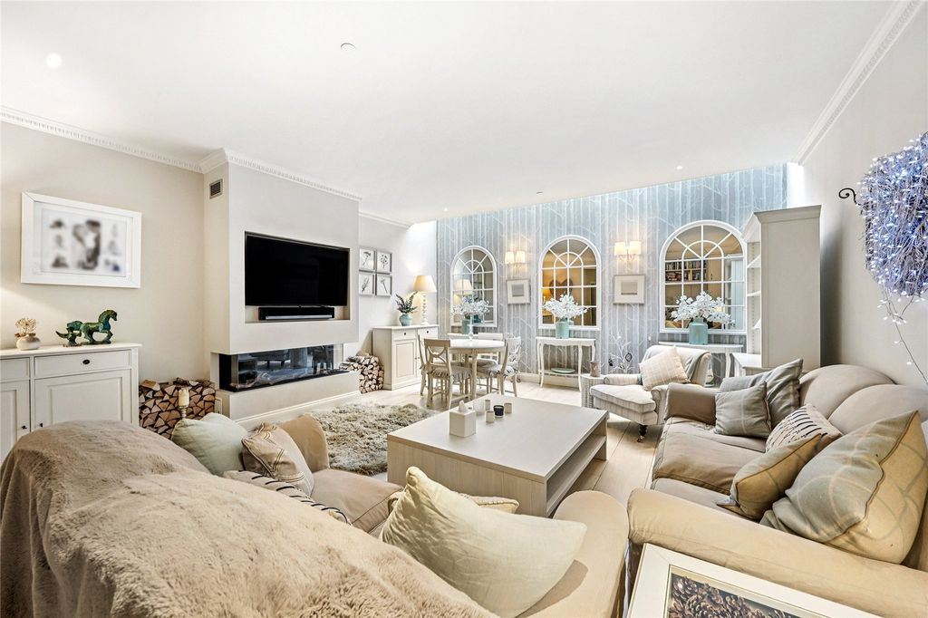 Property photo 3 of 20 Reception Room