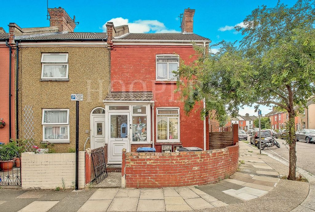 Property photo 1 of 10