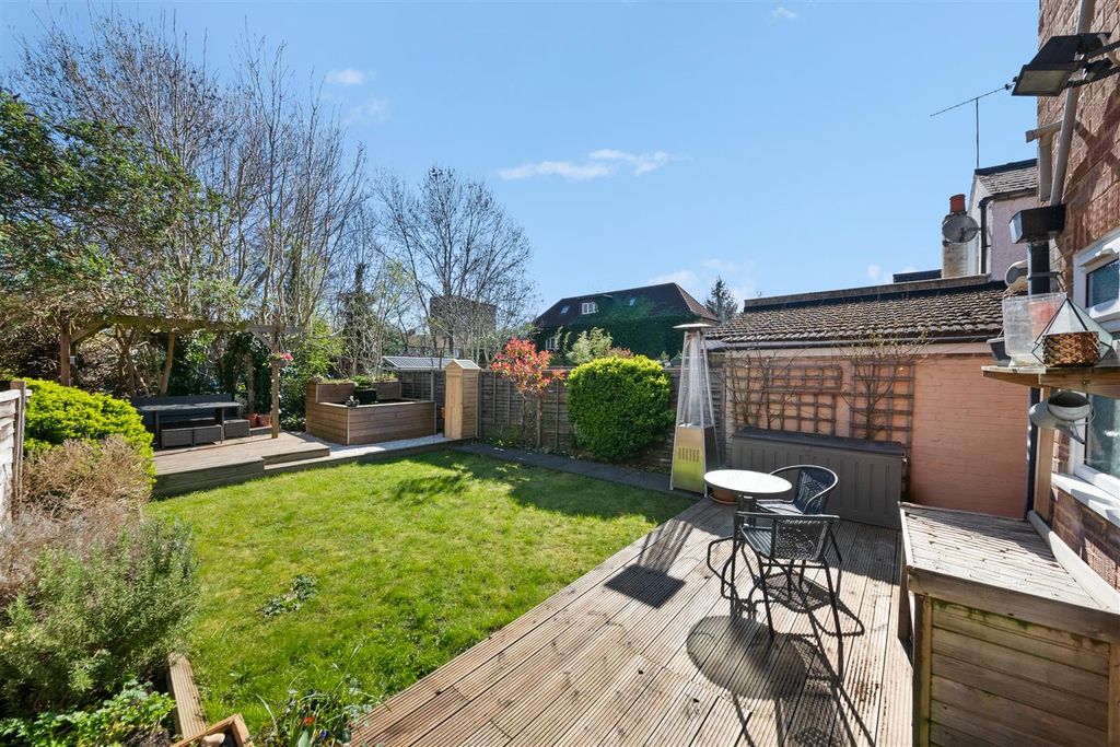 Property photo 2 of 14