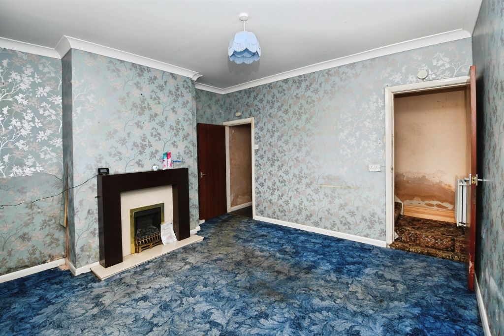 Property photo 3 of 14