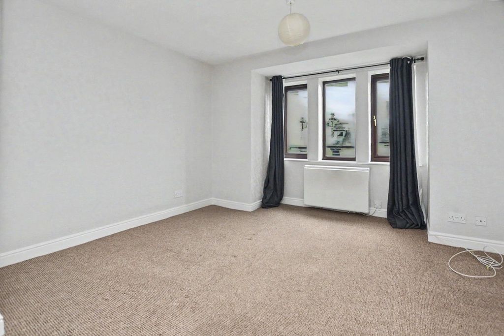 Property photo 2 of 10 Picture No. 23