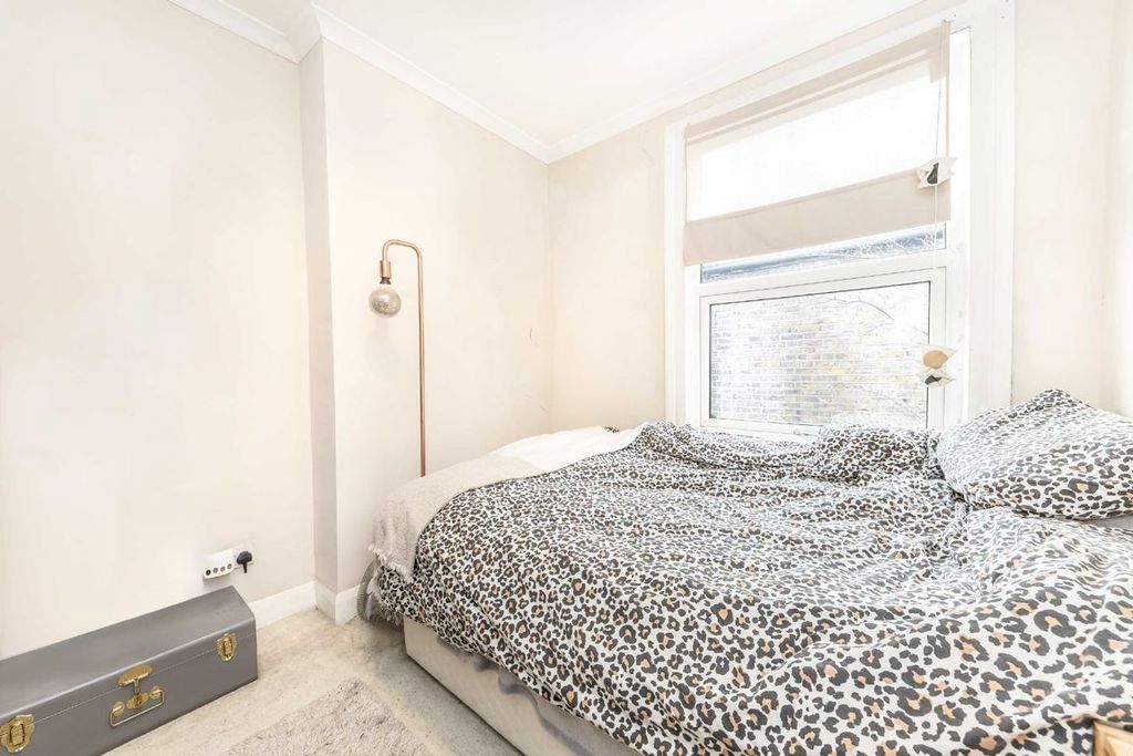 Property photo 3 of 5