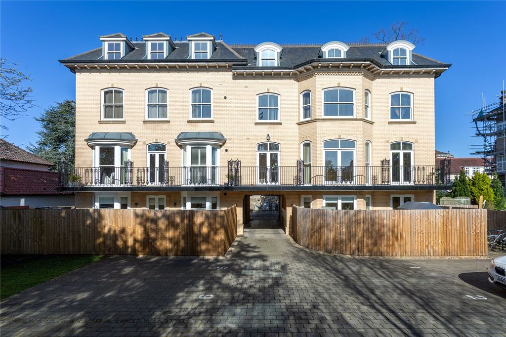 Property photo 1 of 9 Photos