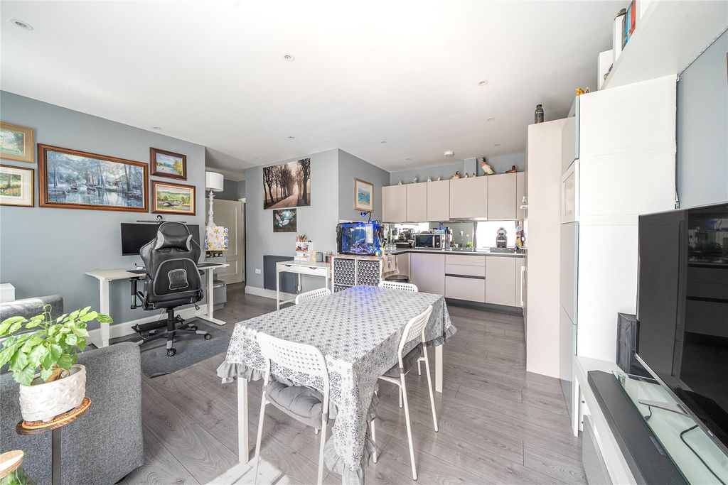 Property photo 2 of 12 Picture No. 04