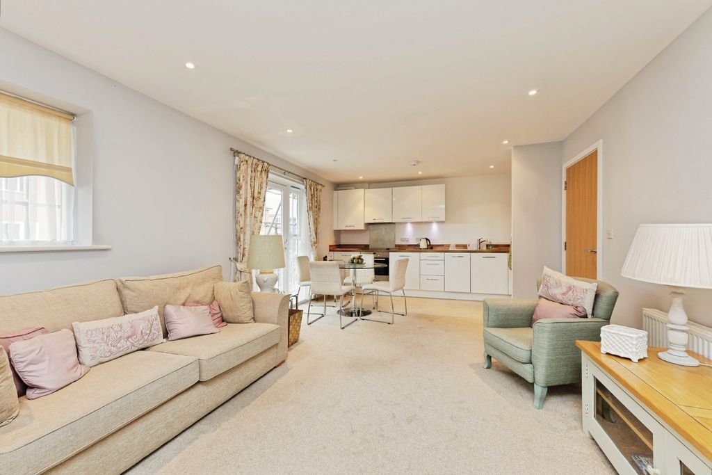 Property photo 3 of 18 Pbox-Img.Jpg