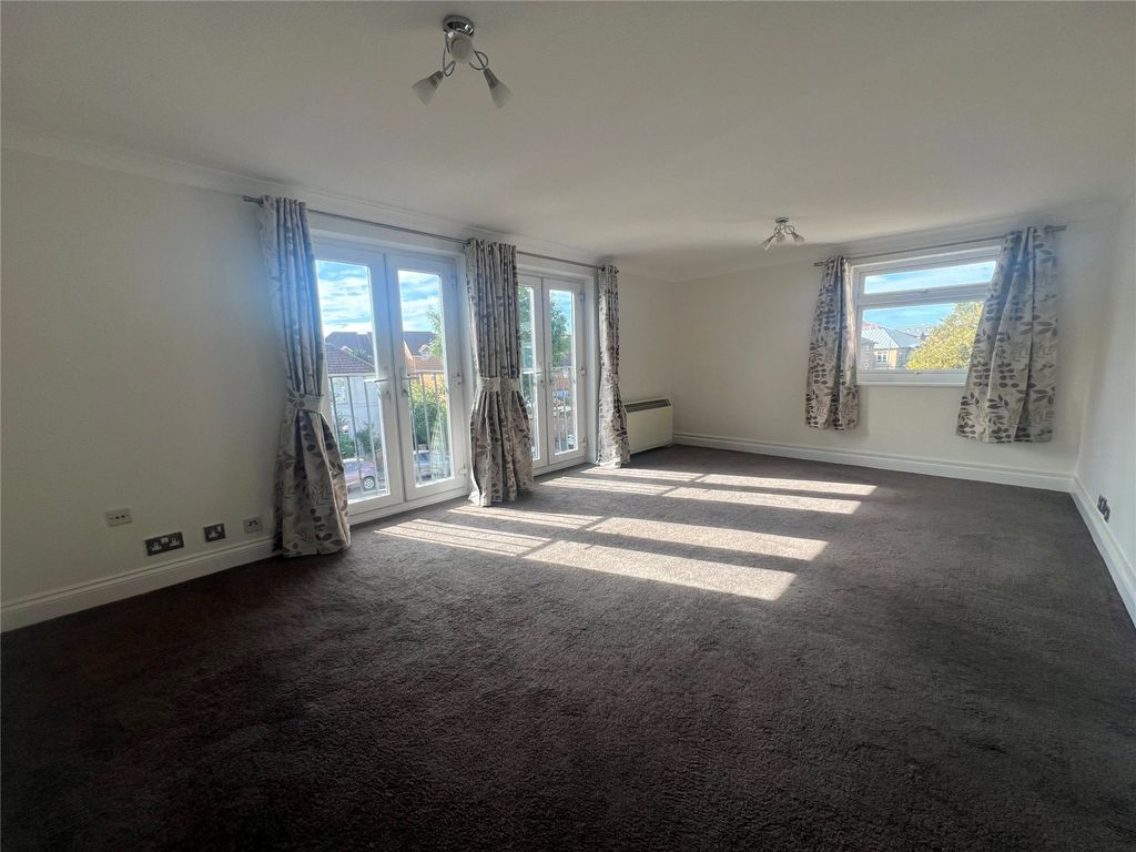 Property photo 3 of 13 Picture No. 27