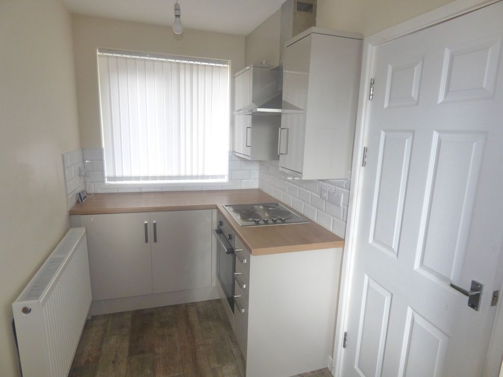 Property photo 3 of 7 Kitchen