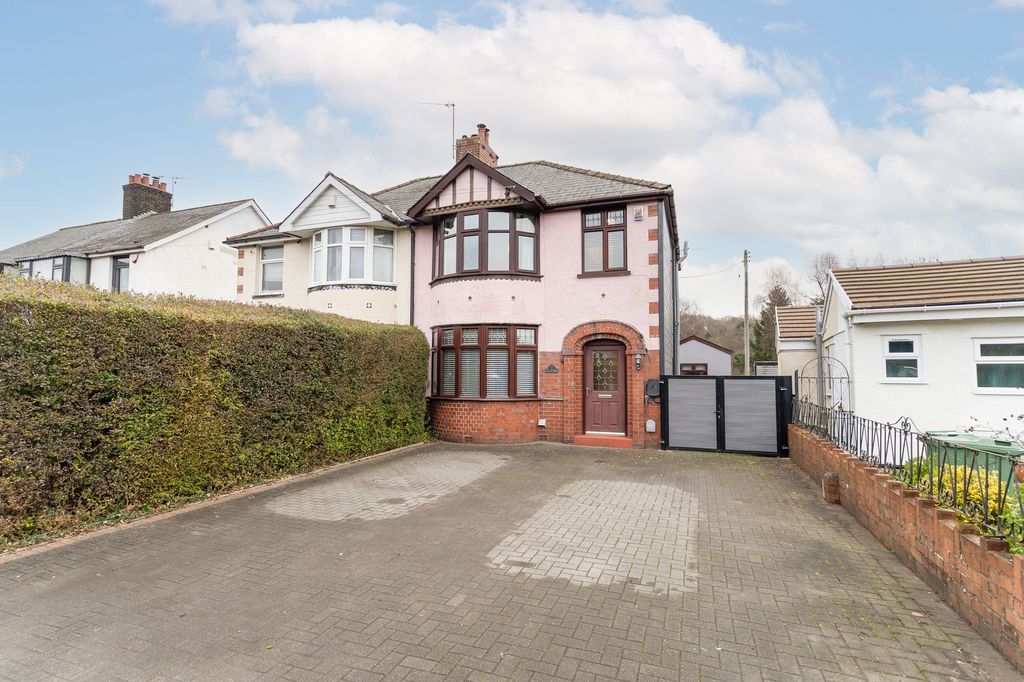 Property photo 1 of 30