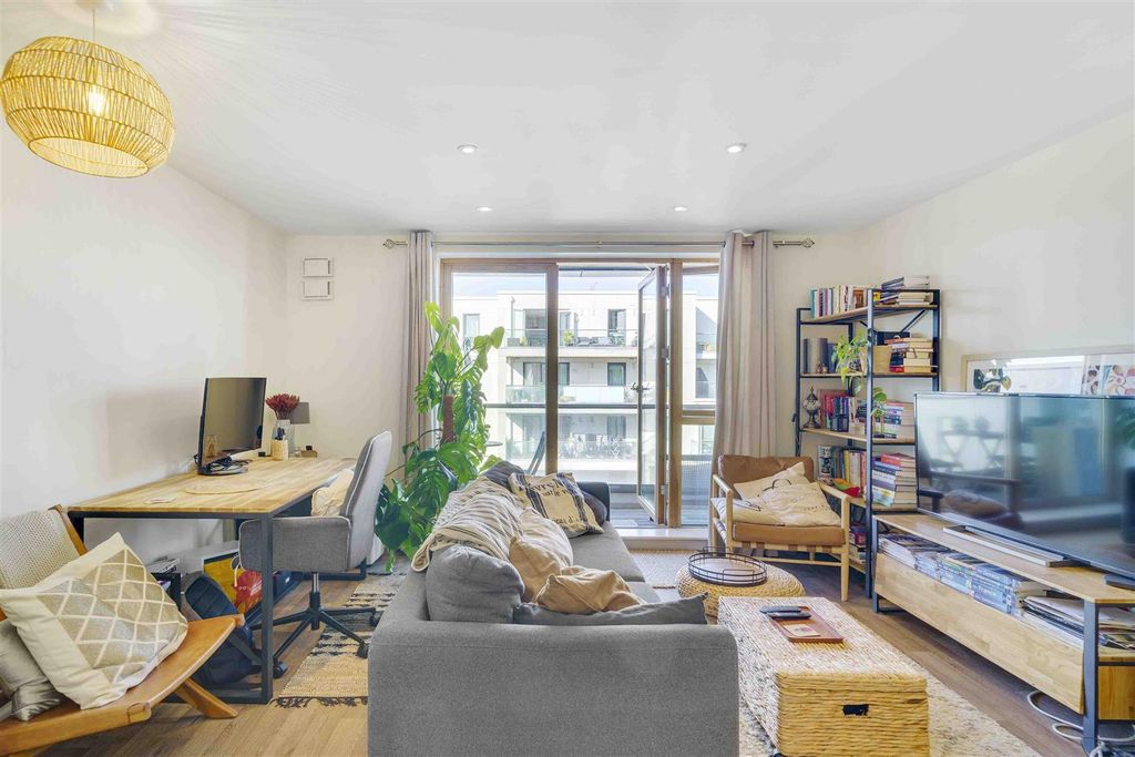 Property photo 3 of 14