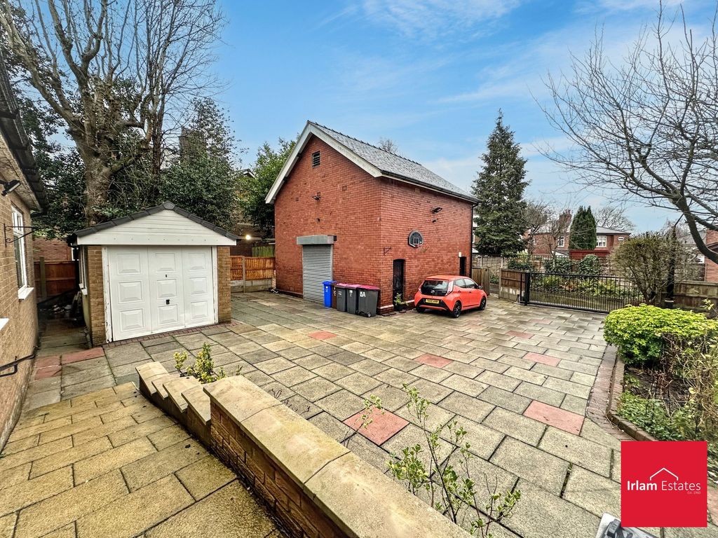 Property photo 3 of 25