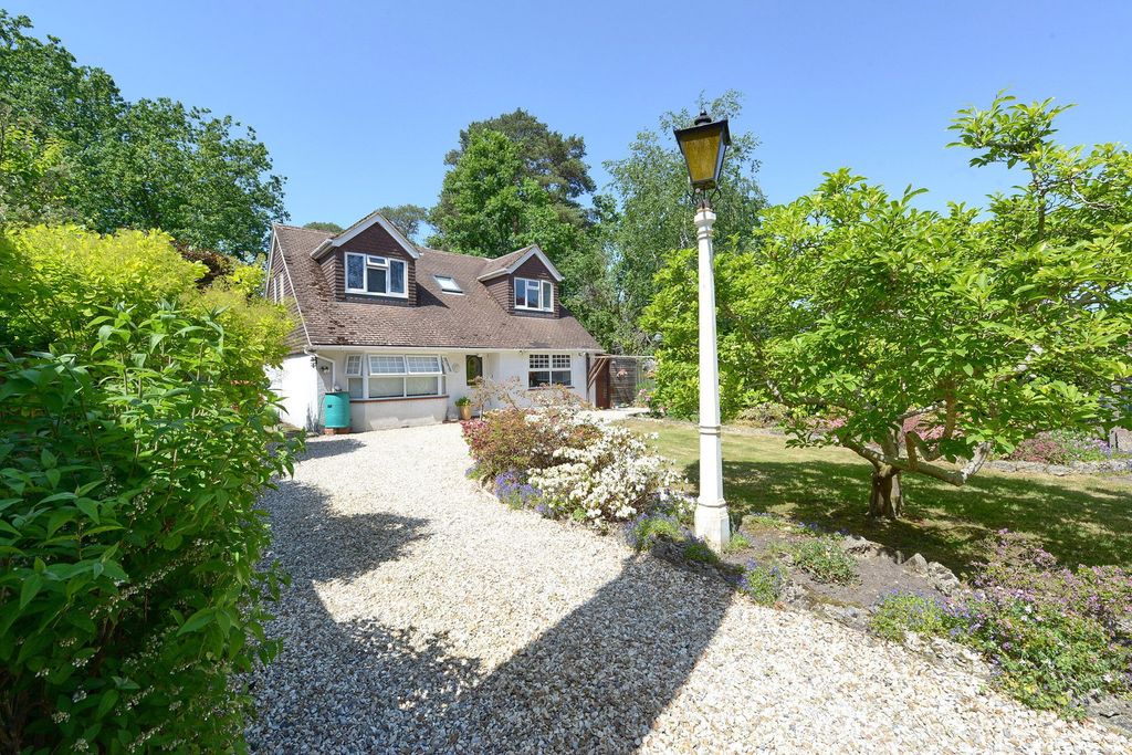Property photo 1 of 23