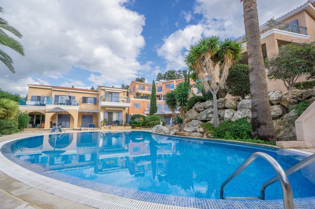 Property photo 3 of 18