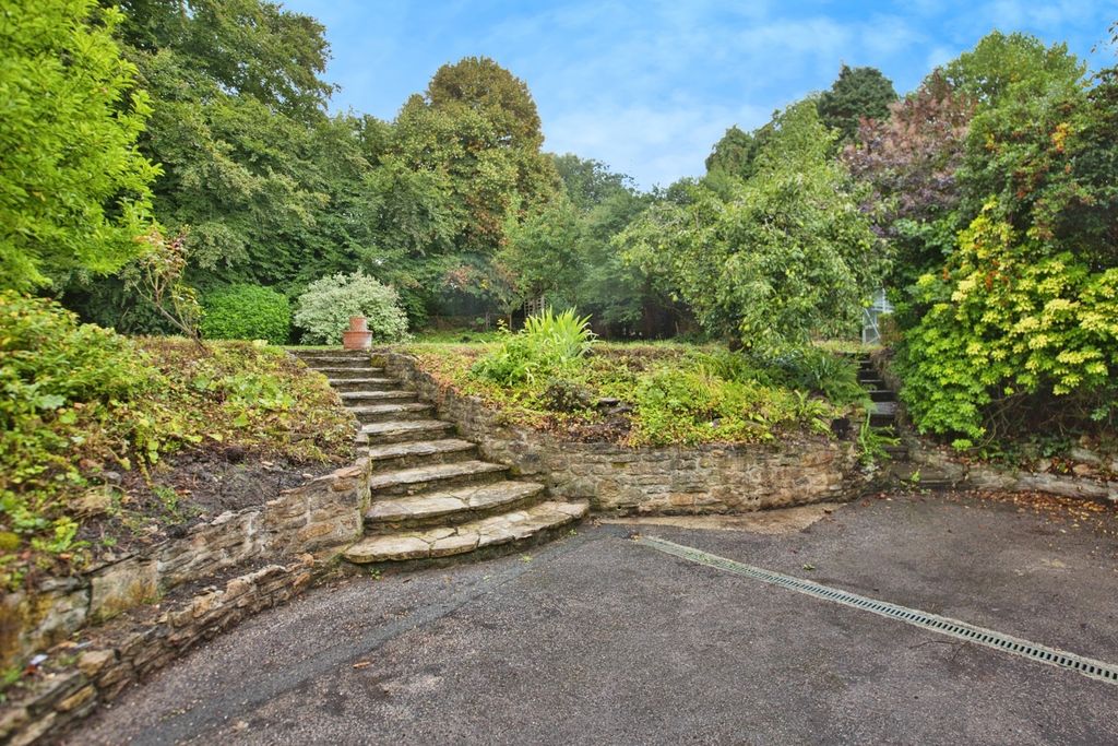Property photo 2 of 16 Photo