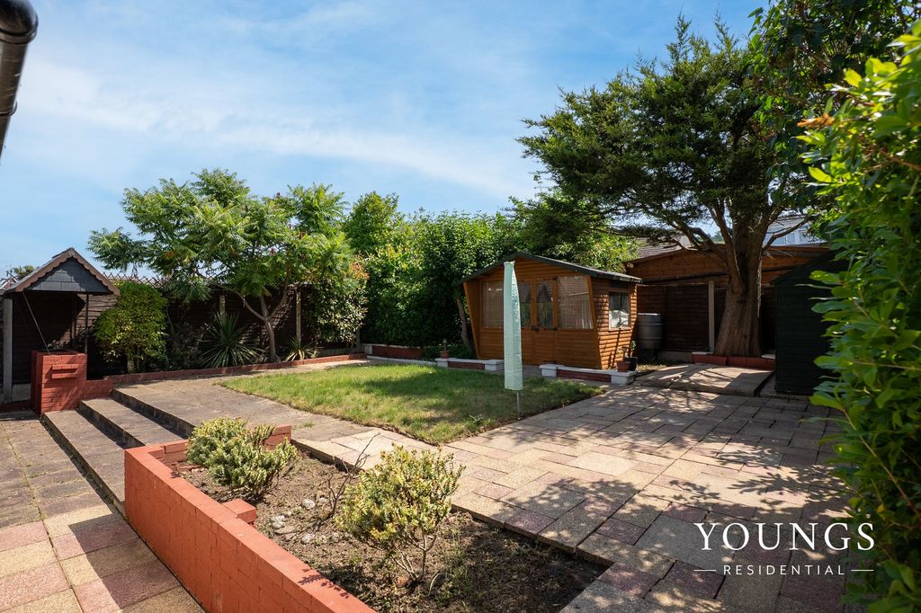 Property photo 2 of 30