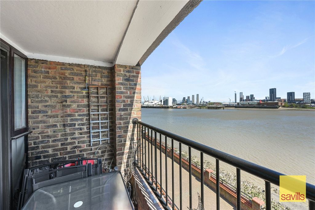 Property photo 1 of 23 Balcony