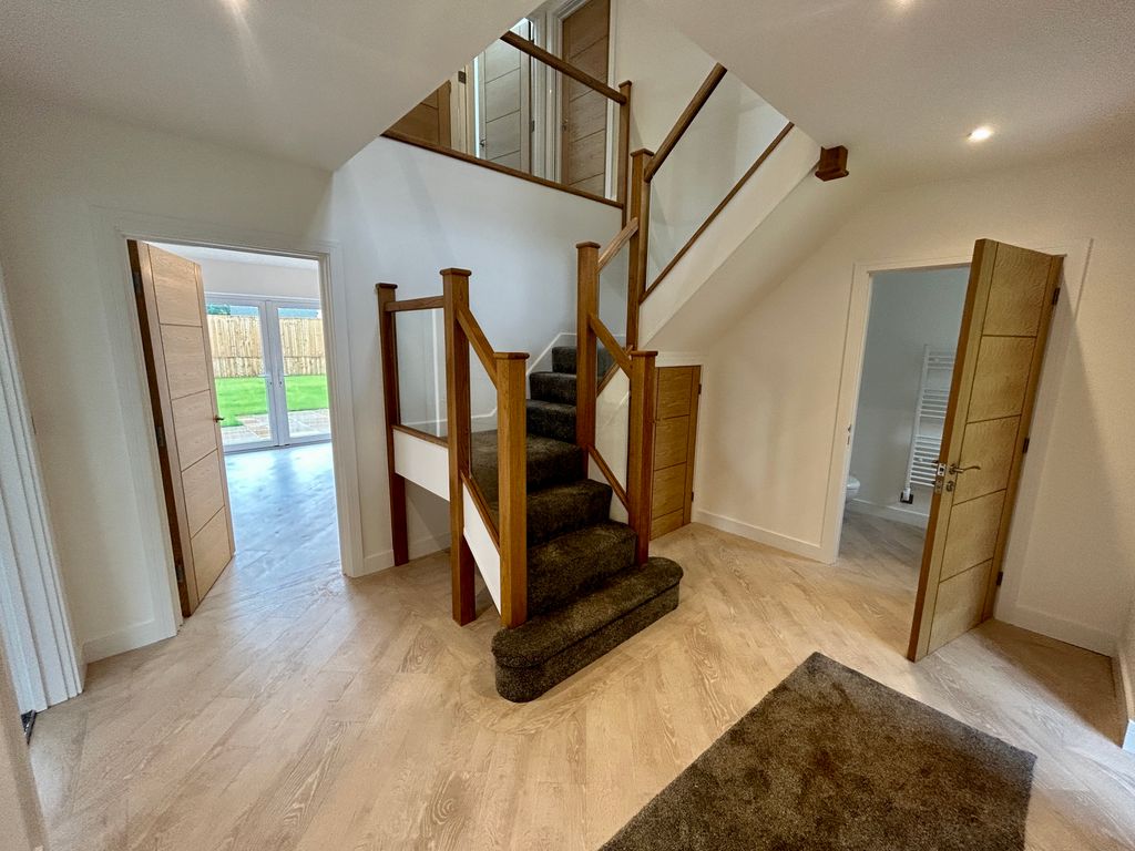 Property photo 3 of 23