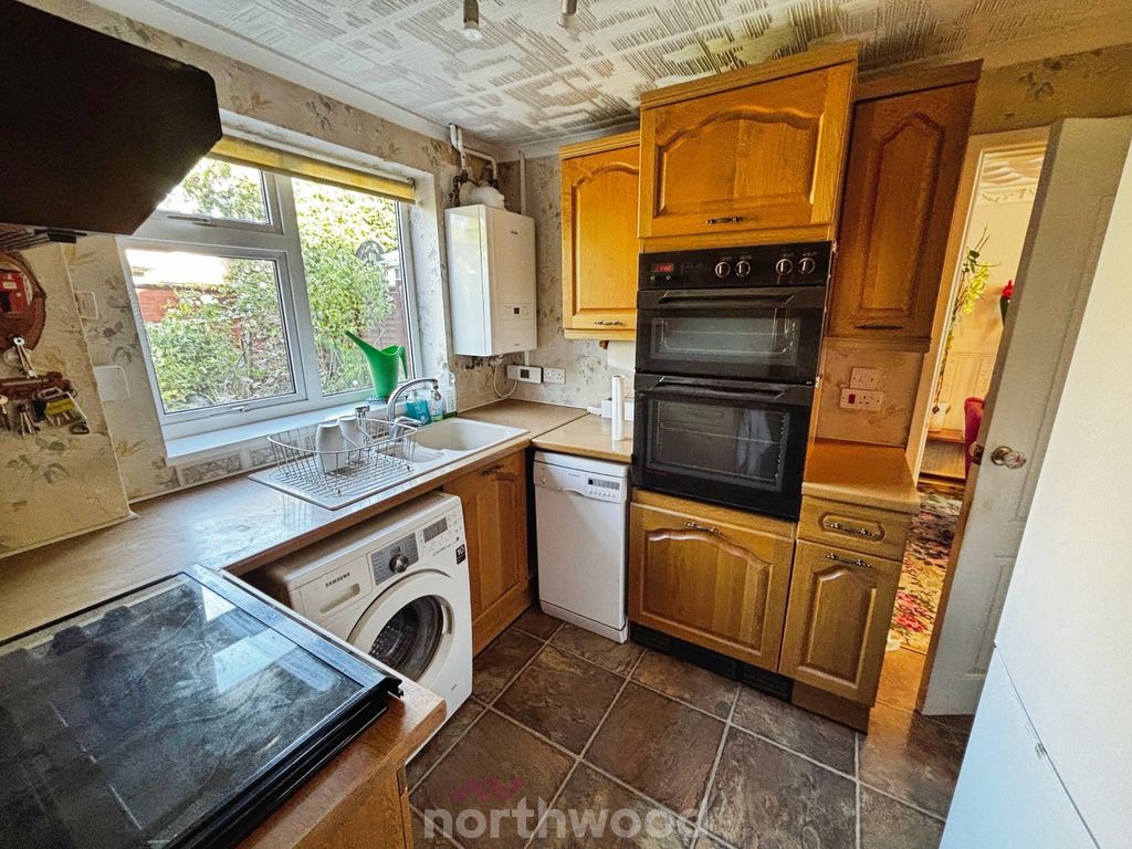 Property photo 3 of 16