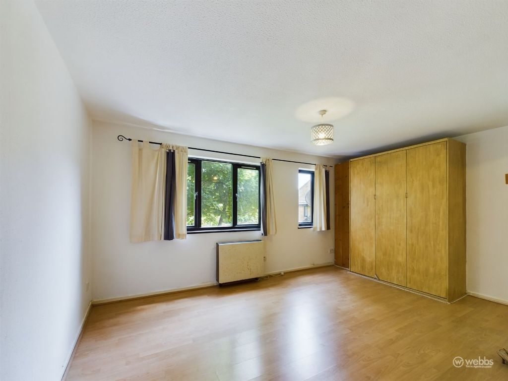 Property photo 2 of 4