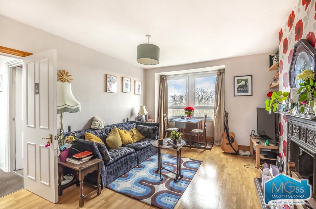 Property photo 2 of 10 Picture No. 11