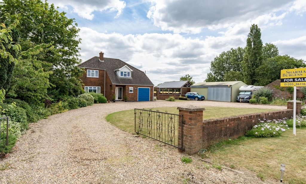 Property photo 1 of 21