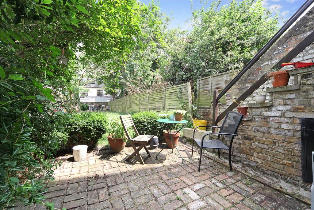 Property photo 2 of 6 Patio