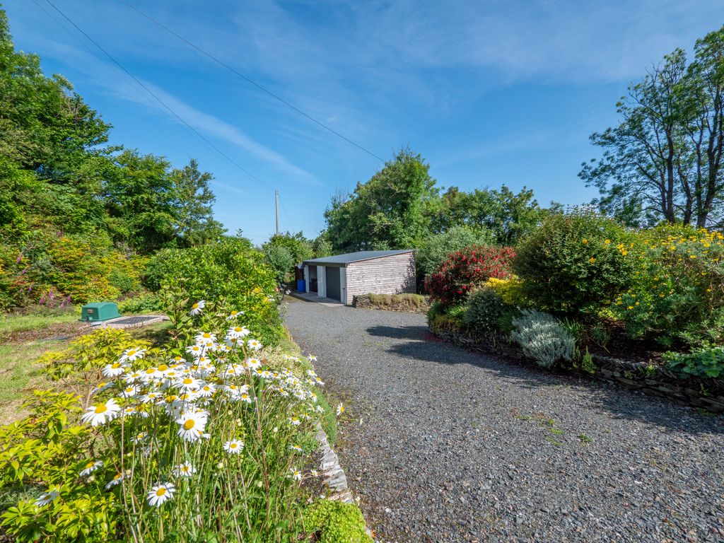 Property photo 2 of 23