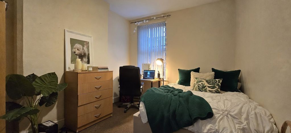 Property photo 1 of 7 Photo 10