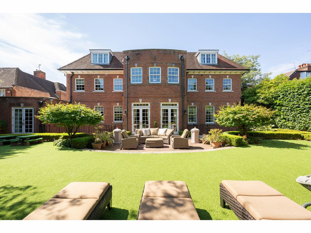 Property photo 3 of 24