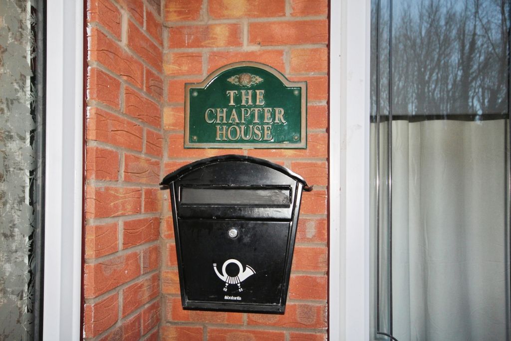 Property photo 3 of 28