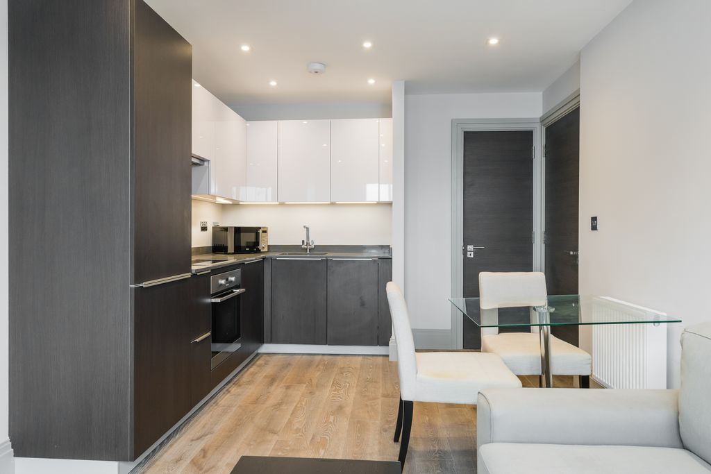 Property photo 3 of 8 3