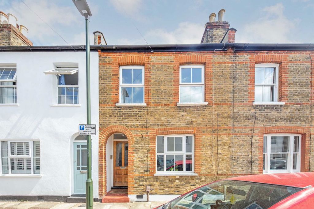 Property photo 1 of 7