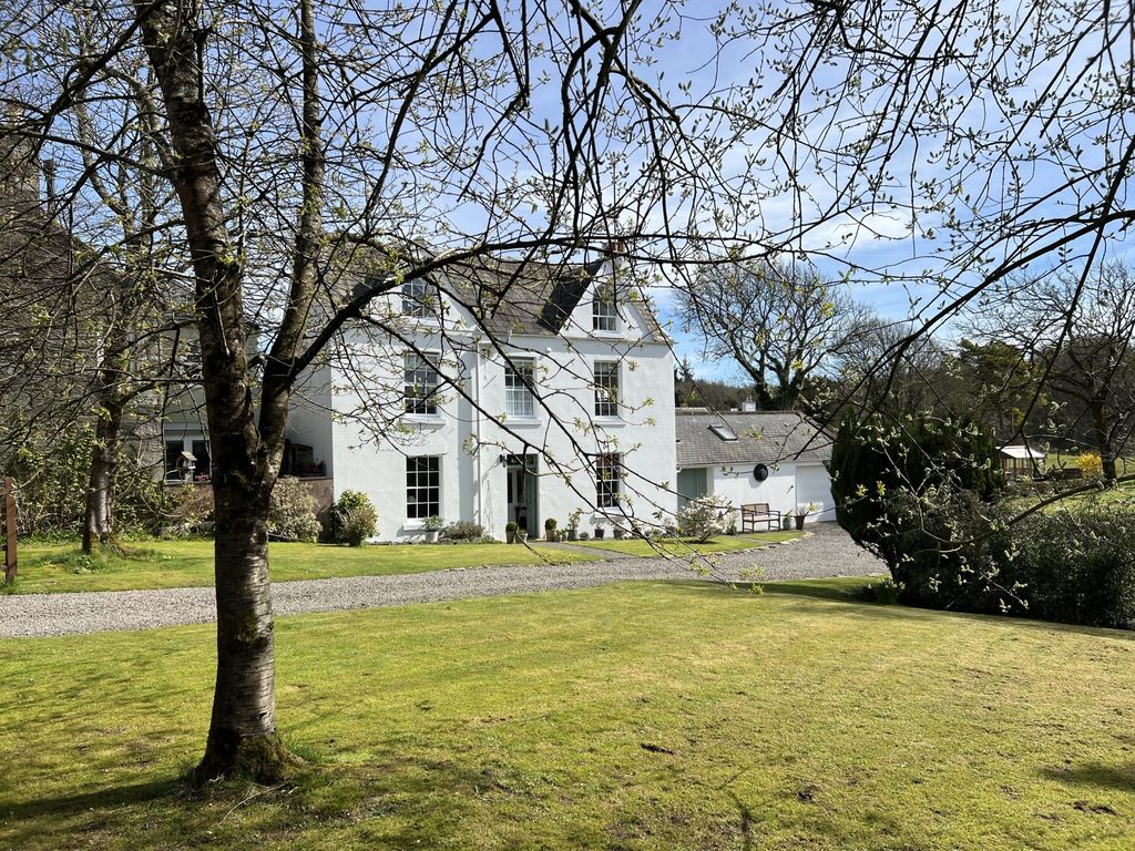 Property photo 1 of 34