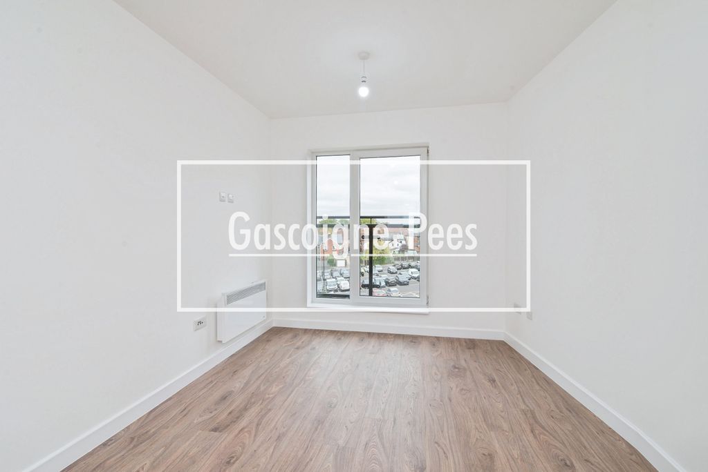 Property photo 3 of 4