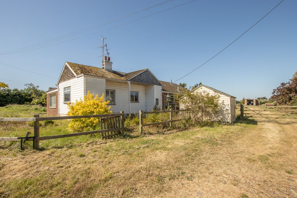 Property photo 3 of 11 4155963