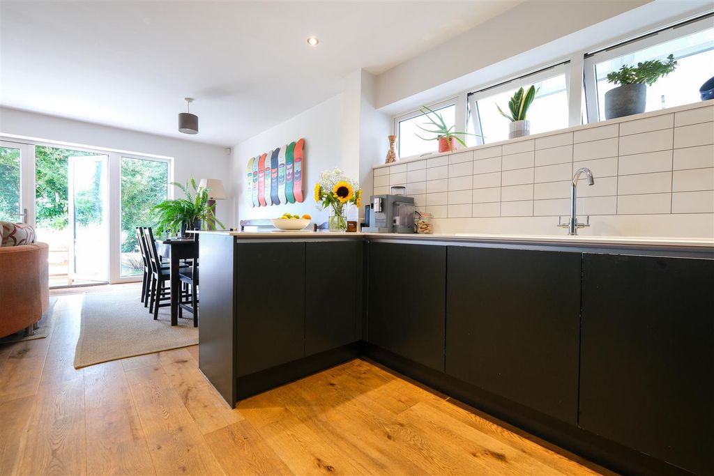 Property photo 3 of 24 Parry 4 Farriers Way Widegates-19.Jpg