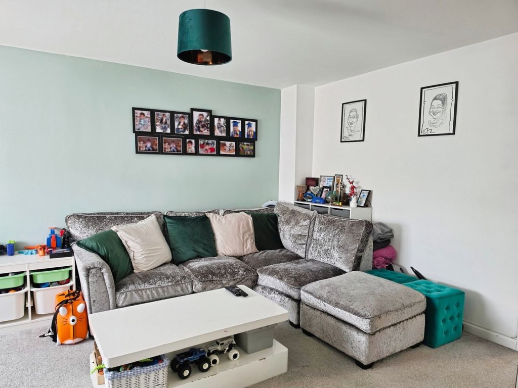 Property photo 2 of 25 Pbox-Img.Jpg