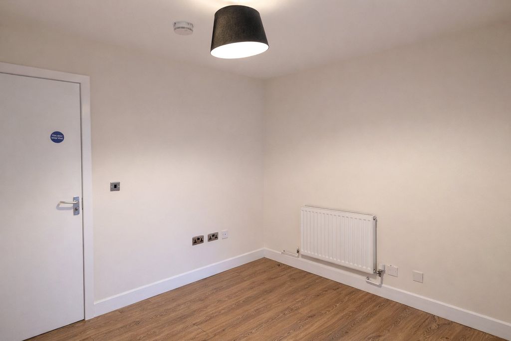 Property photo 1 of 10 Picture No. 08