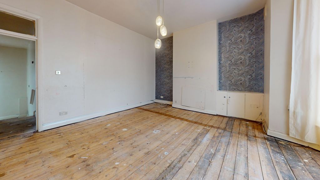 Property photo 3 of 23 100A Farleigh Road, Stoke Newington, London, N16 7Tq