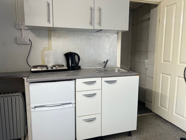 Property photo 2 of 3