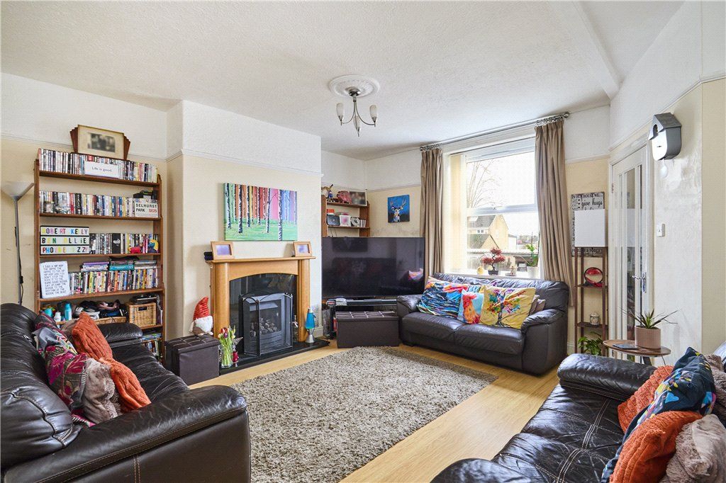 Property photo 3 of 16 Living Room