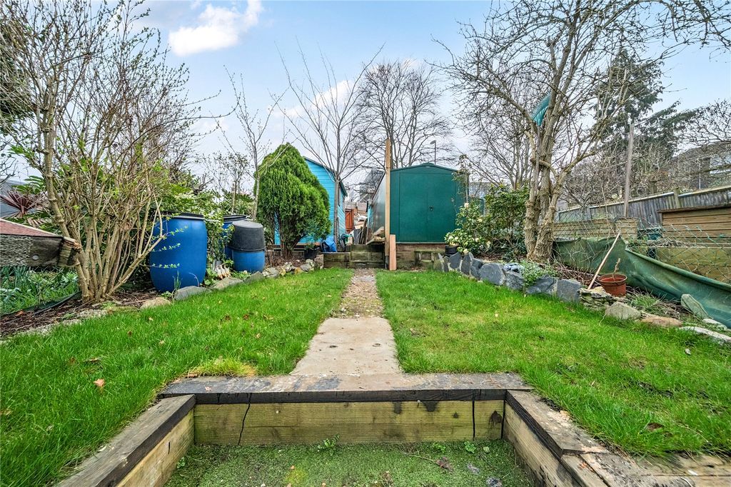 Property photo 2 of 14 Garden